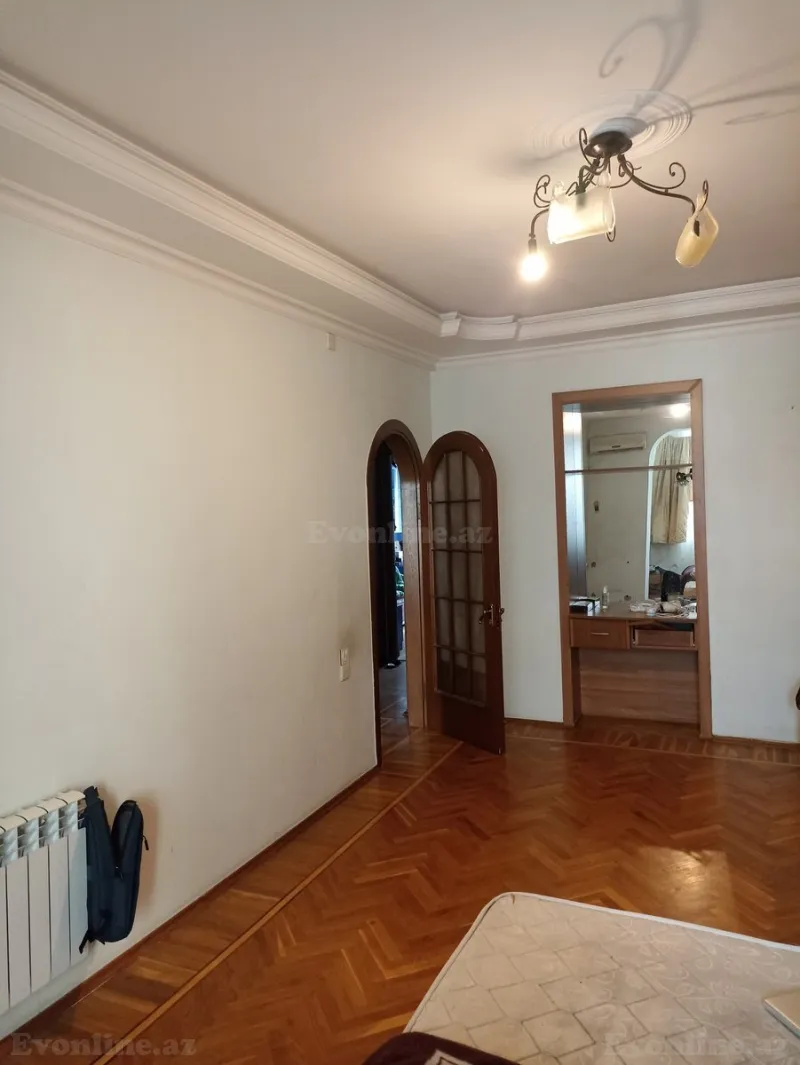 Kirayə verilir 3 otaqlı Mənzil Köhnə tikili 100 m² 28 May m. - şəkil 13