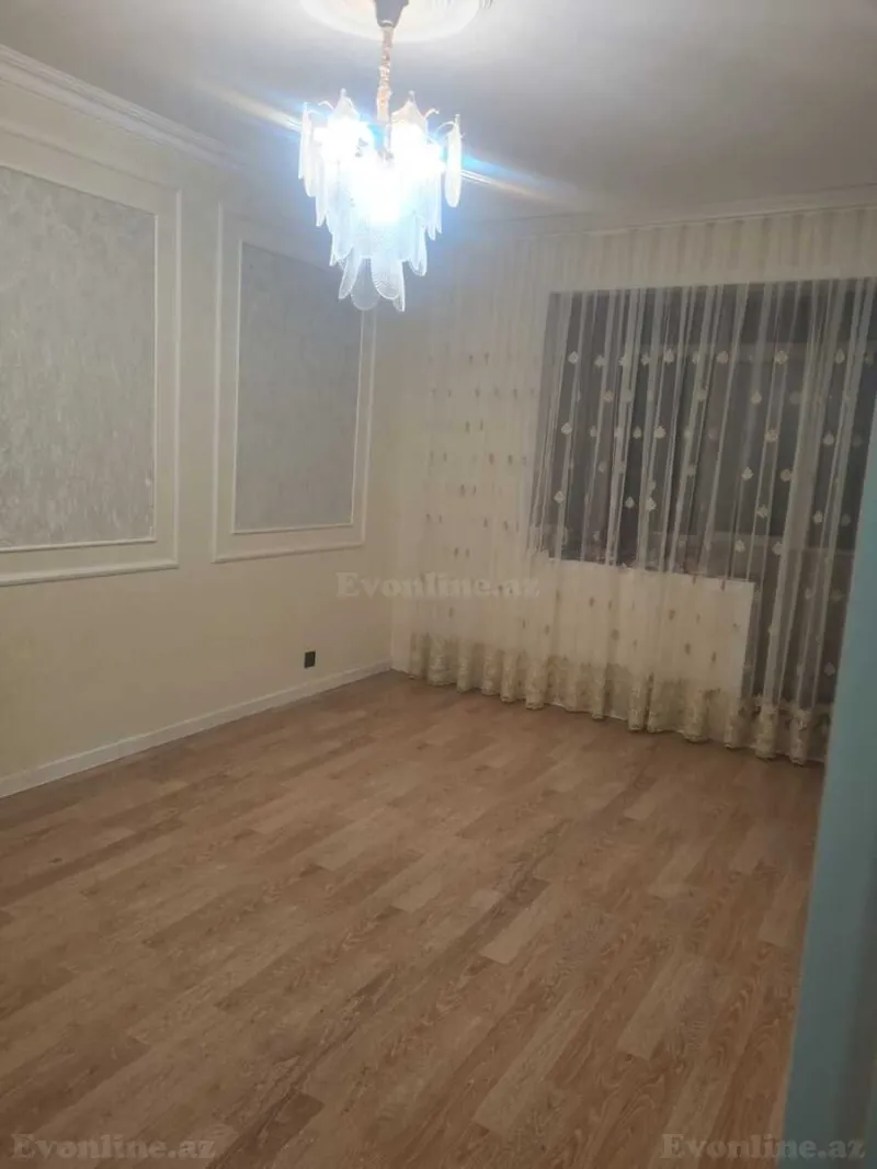Satılır 1 otaqlı Mənzil Köhnə tikili 35 m² 4-cü mikrorayon