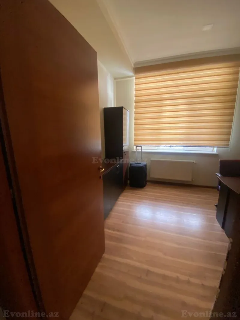 Kirayə verilir Ofis 250 m² 28 May m. - şəkil 4