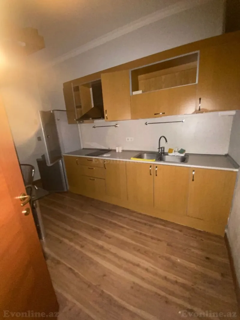 Kirayə verilir Ofis 250 m² 28 May m. - şəkil 14