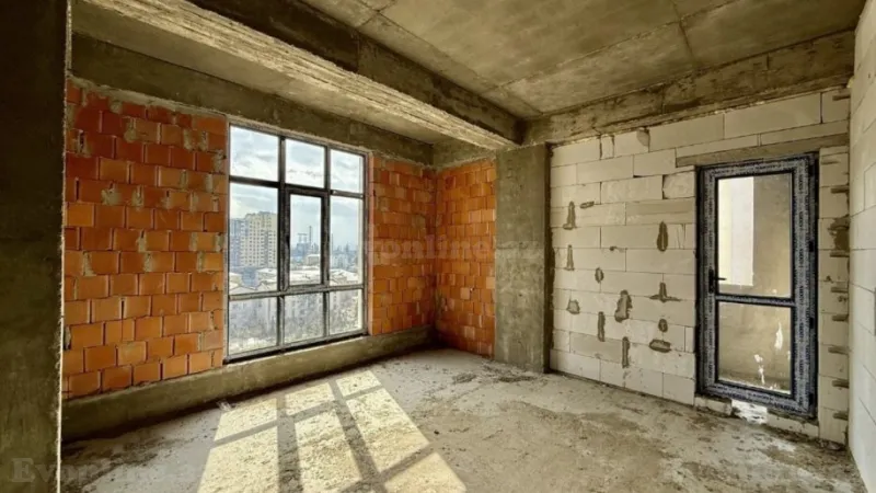 Satılır 2 otaqlı Mənzil Yeni tikili 83 m² Qara Qarayev m. - şəkil 2