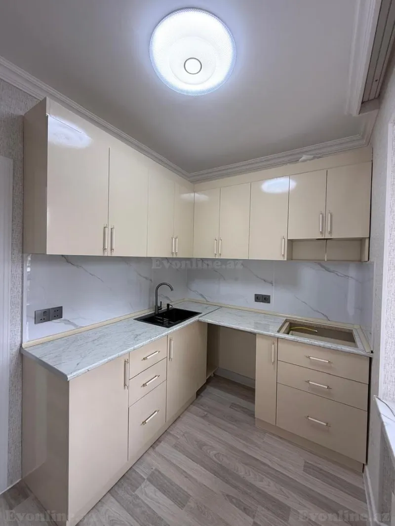 Satılır 2 otaqlı Mənzil Köhnə tikili 61 m² Elmlər Akademiyası m. - şəkil 9