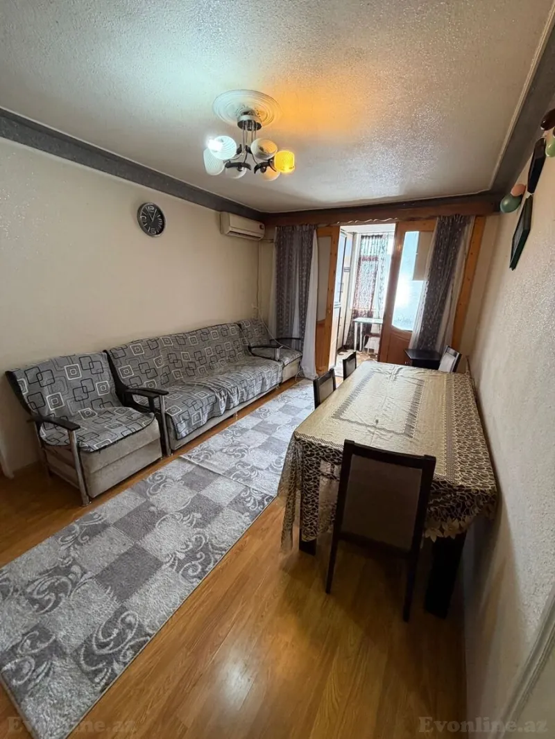 Satılır 3 otaqlı Mənzil Köhnə tikili 55 m² 8-ci mikrorayon