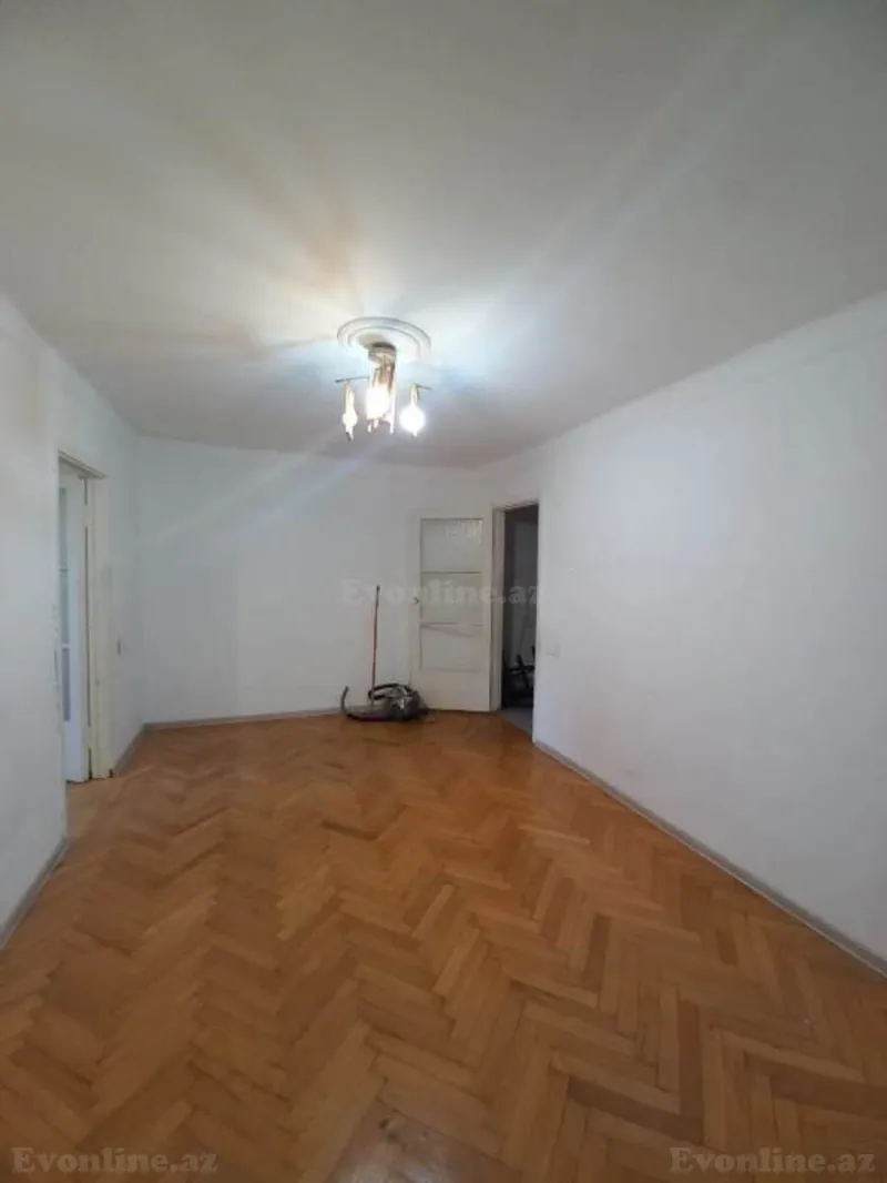 Satılır 2 otaqlı Mənzil Köhnə tikili 40 m² Elmlər Akademiyası m. - şəkil 2