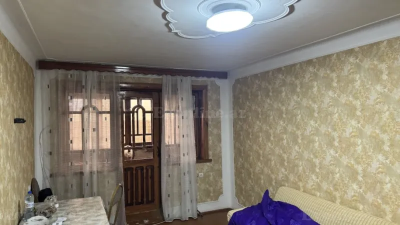 Kirayə verilir 2 otaqlı Mənzil Köhnə tikili 70 m² Gəncə