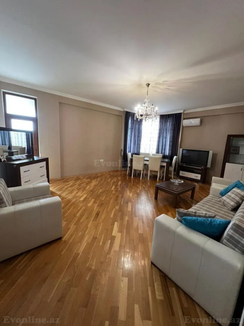 Kirayə verilir 3 otaqlı Mənzil Yeni tikili 142 m² 8 Noyabr m.