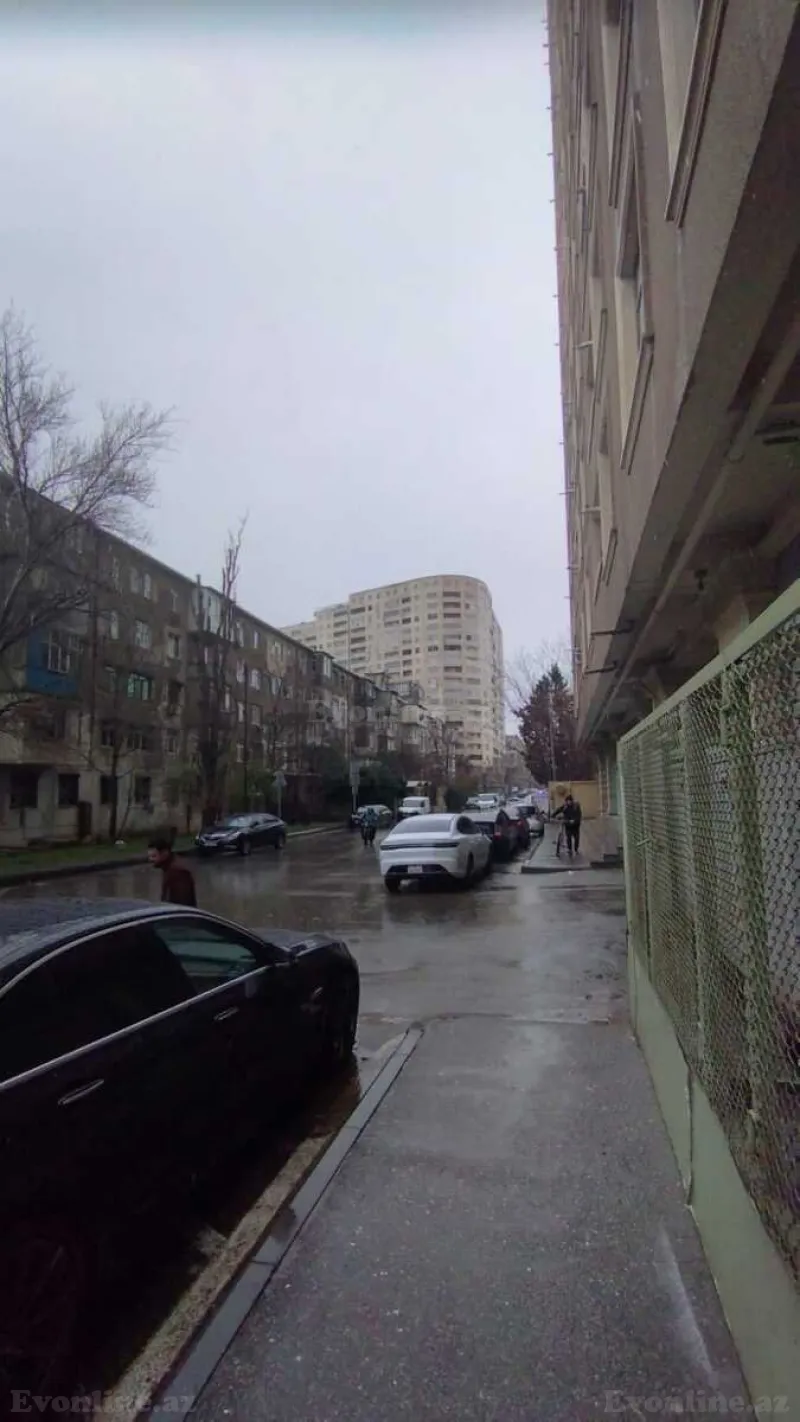 Satılır 2 otaqlı Mənzil Köhnə tikili 55 m² 8-ci mikrorayon