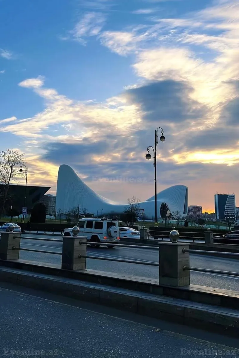 Satılır 2 otaqlı Mənzil Yeni tikili 74 m² Gənclik m. - şəkil 3