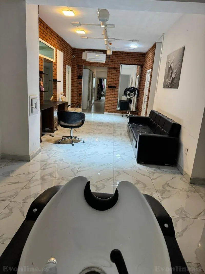 Kirayə verilir Obyekt 600 m² 8 Noyabr m. - şəkil 2