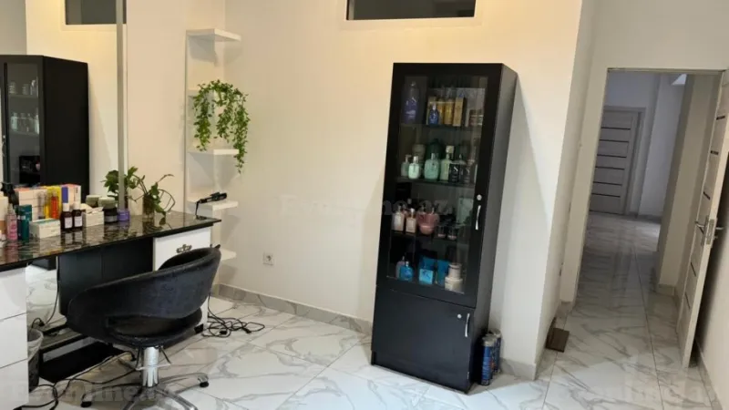 Kirayə verilir Obyekt 600 m² 8 Noyabr m. - şəkil 19