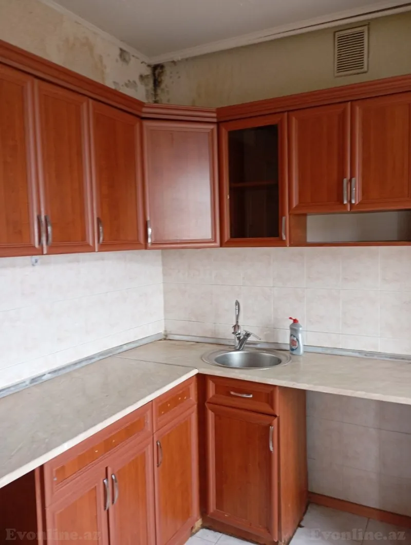 Kirayə verilir 3 otaqlı Mənzil Köhnə tikili 65 m² Neftçilər m. - şəkil 3