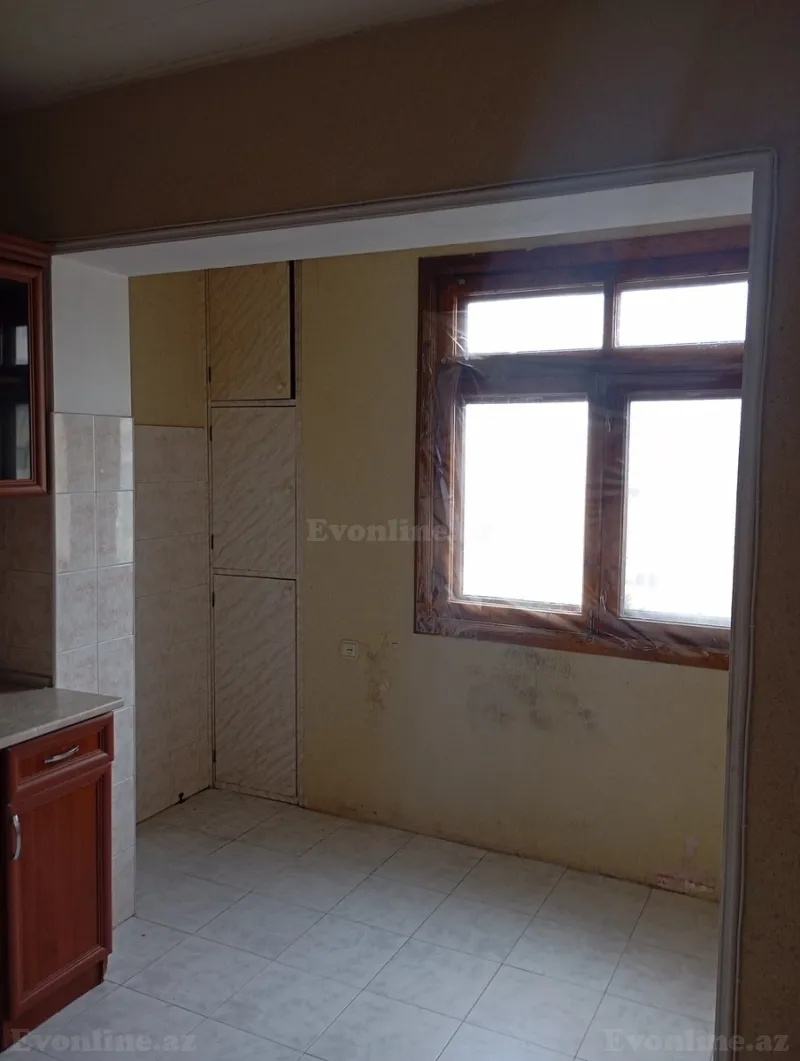Kirayə verilir 3 otaqlı Mənzil Köhnə tikili 65 m² Neftçilər m. - şəkil 4