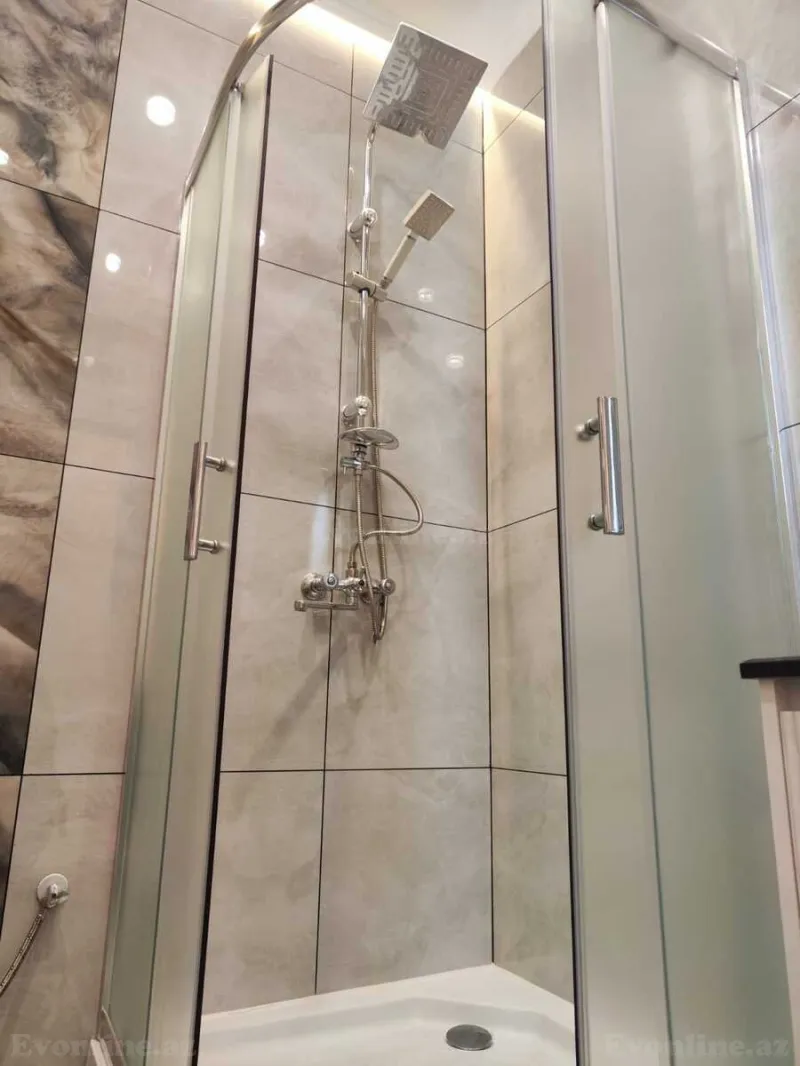 Kirayə verilir 3 otaqlı Mənzil Yeni tikili 62 m² Neftçilər m. - şəkil 17