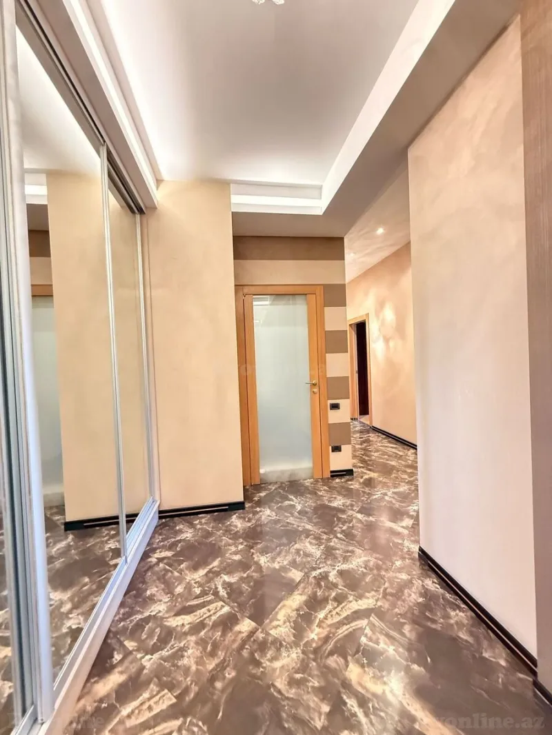 Satılır 3 otaqlı Mənzil Yeni tikili 156 m² 8 Noyabr m. - şəkil 4