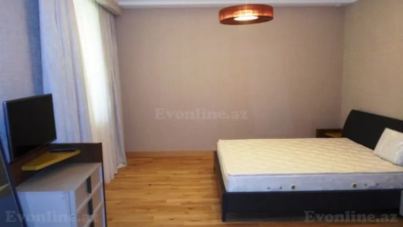 Kirayə verilir 5 otaqlı Mənzil Yeni tikili 250 m² Nəsimi r. - şəkil 16