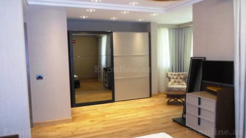 Kirayə verilir 5 otaqlı Mənzil Yeni tikili 250 m² Nəsimi r. - şəkil 17