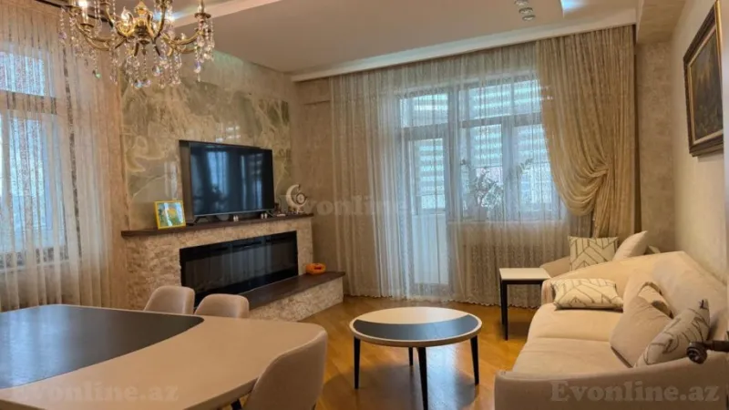 6 otaqlı Mənzil 270 m² Qara Qarayev m. Satılır