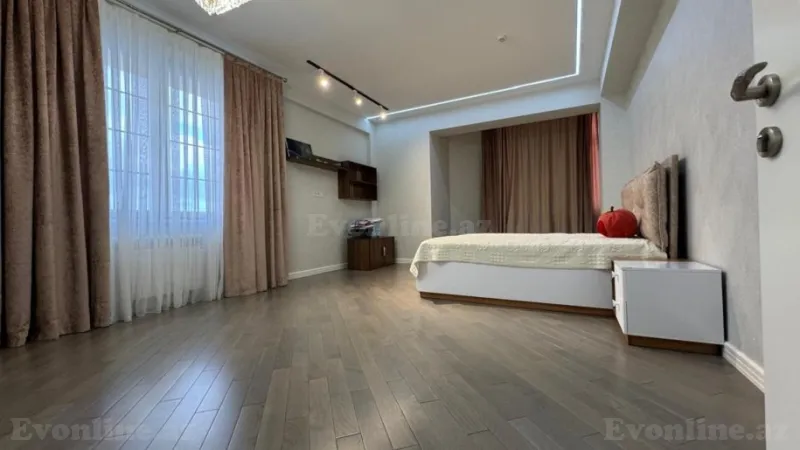 Satılır 6 otaqlı Mənzil Yeni tikili 270 m² Qara Qarayev m. - şəkil 12