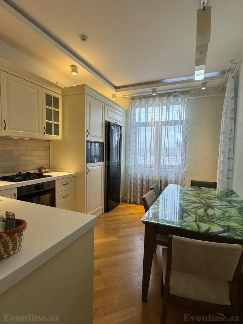 Satılır 6 otaqlı Mənzil Yeni tikili 270 m² Qara Qarayev m. - şəkil 13