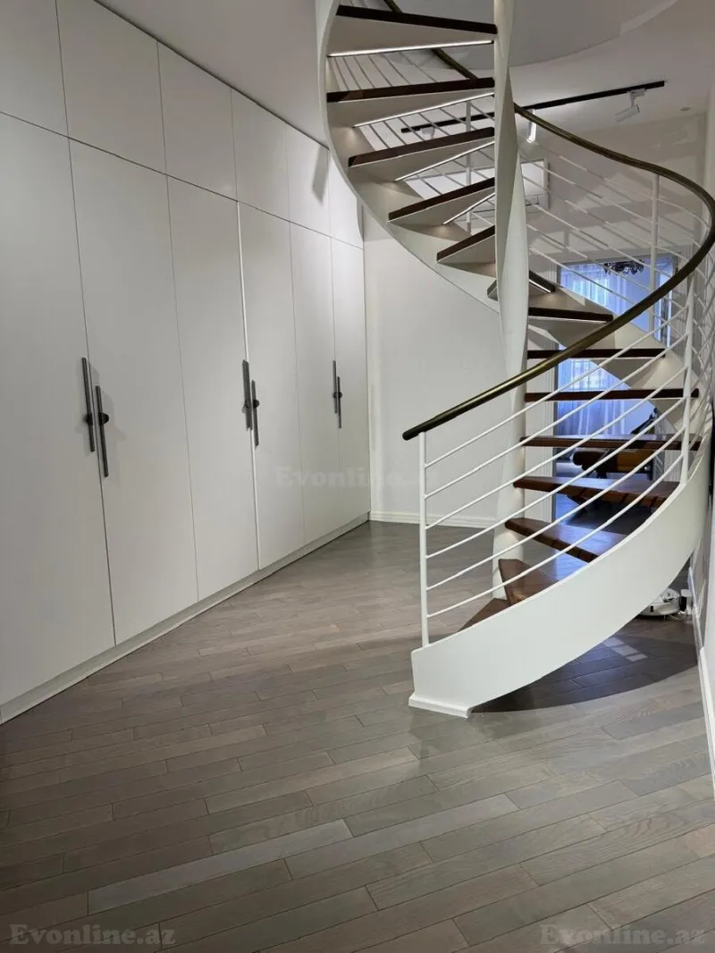 Satılır 6 otaqlı Mənzil Yeni tikili 270 m² Qara Qarayev m. - şəkil 24