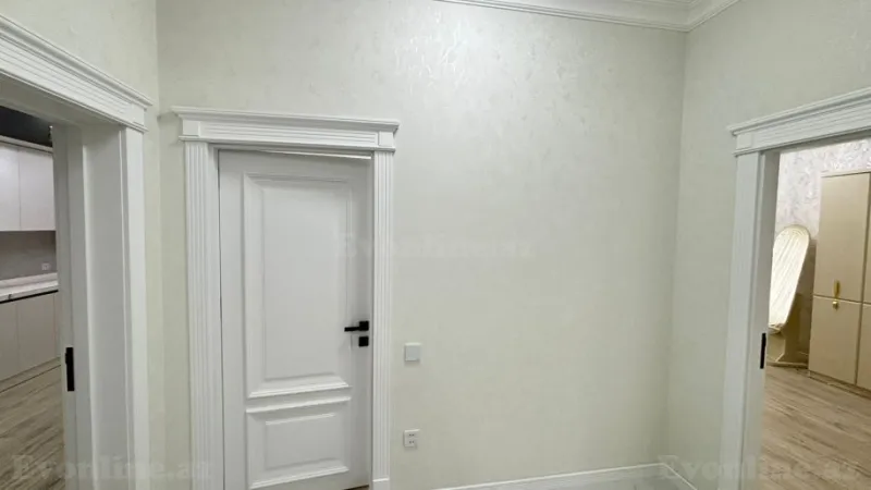 Kirayə verilir 3 otaqlı Mənzil Yeni tikili 150 m² Nərimanov r. - şəkil 9