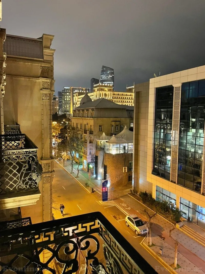 Kirayə verilir 2 otaqlı Mənzil Köhnə tikili 50 m² Sahil m.