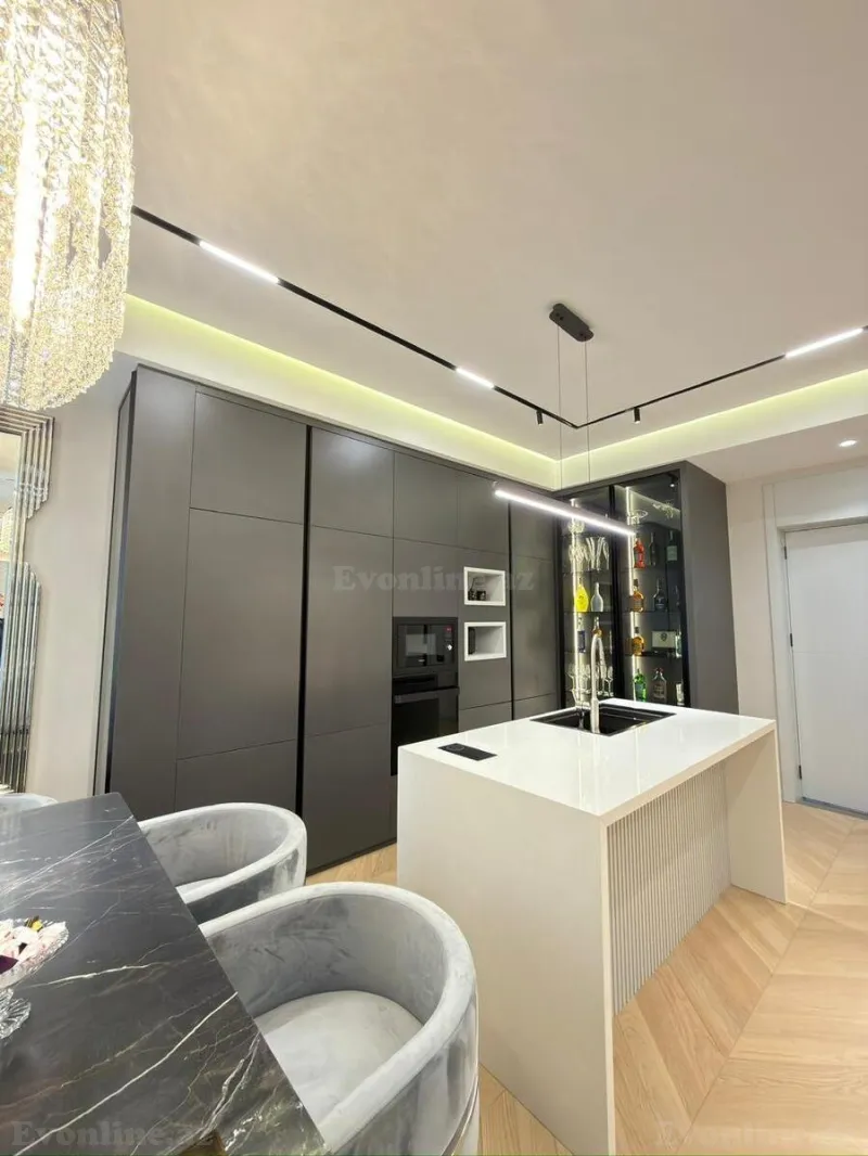 Satılır 3 otaqlı Mənzil Yeni tikili 135 m² 28 May m. - şəkil 12