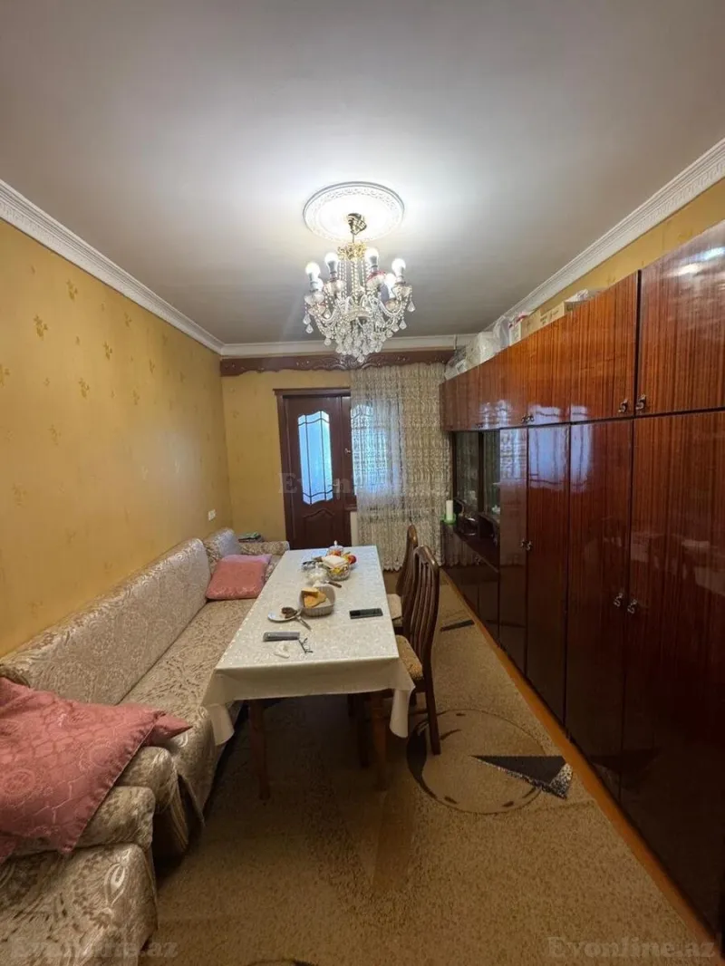 Satılır 4 otaqlı Mənzil Köhnə tikili 100 m² Yeni Yasamal - şəkil 3