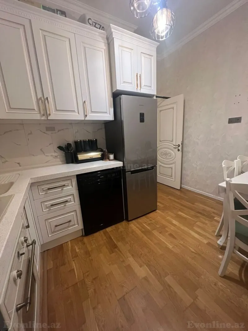 Satılır 2 otaqlı Mənzil Yeni tikili 70 m² İnşaatçılar m. - şəkil 6