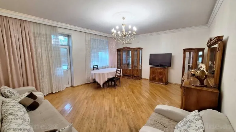 Satılır 3 otaqlı Mənzil Yeni tikili 130 m² Nəriman Nərimanov m.