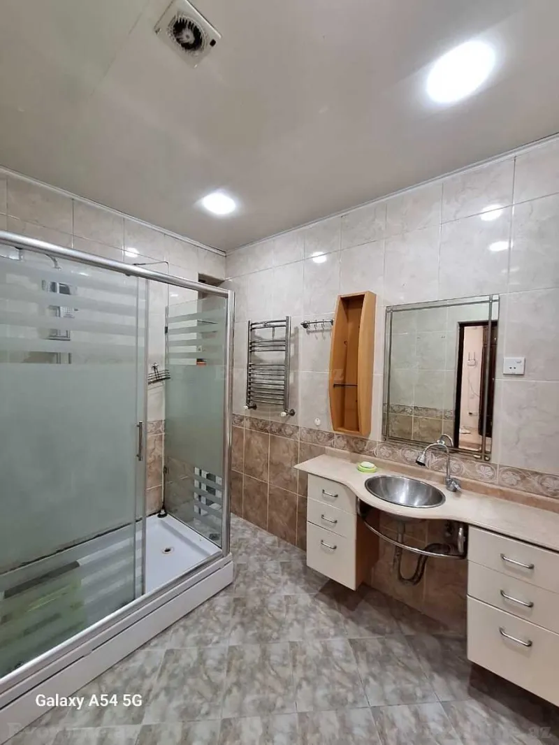 Satılır 3 otaqlı Mənzil Yeni tikili 130 m² Nəriman Nərimanov m. - şəkil 15