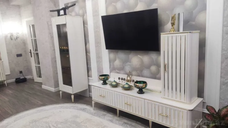 Satılır 3 otaqlı Mənzil Yeni tikili 135 m² 8-ci mikrorayon - şəkil 3