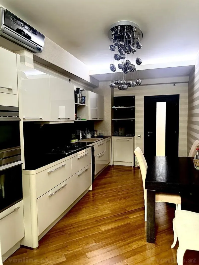 Satılır 3 otaqlı Mənzil Yeni tikili 170 m² 28 May m. - şəkil 12