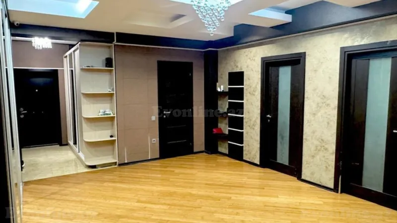 Satılır 3 otaqlı Mənzil Yeni tikili 170 m² 28 May m. - şəkil 22