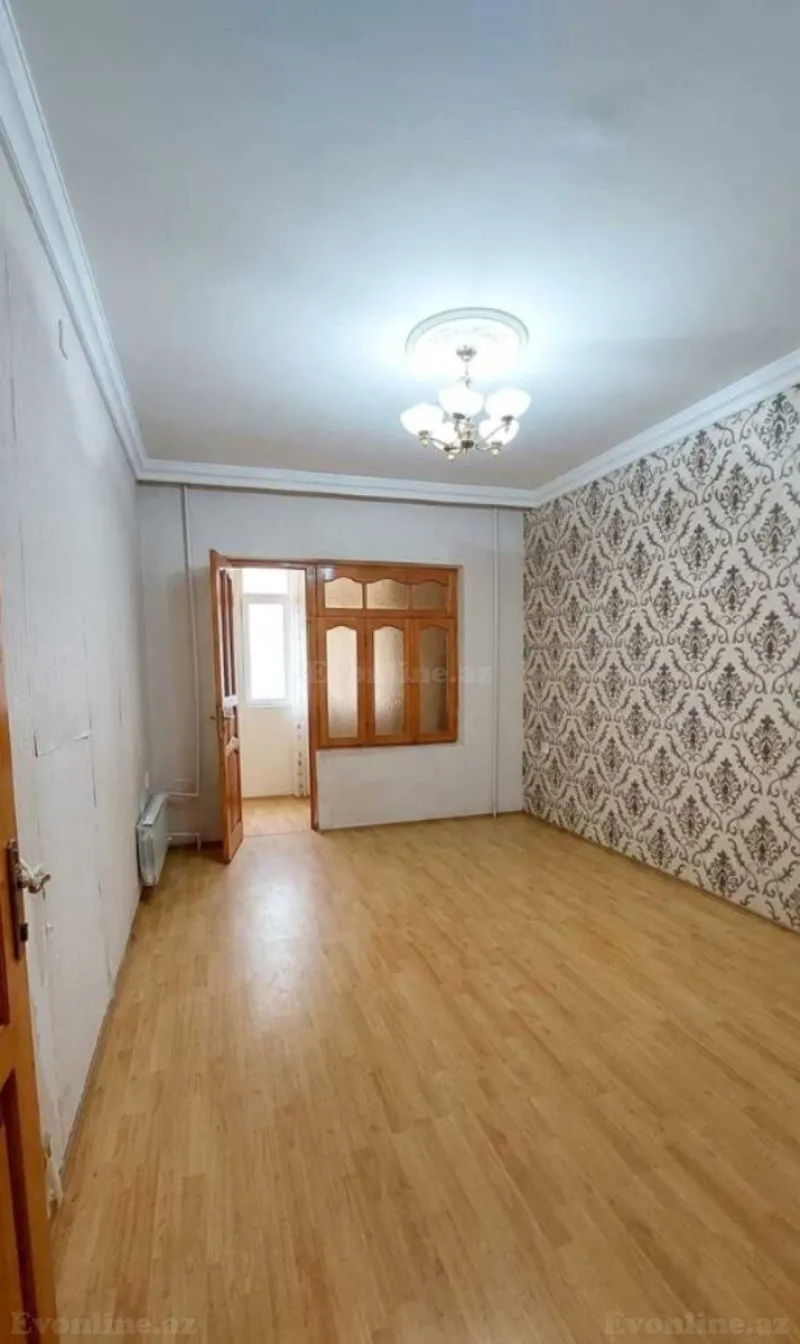 Satılır 2 otaqlı Mənzil Köhnə tikili 65 m² Nərimanov r. - şəkil 3