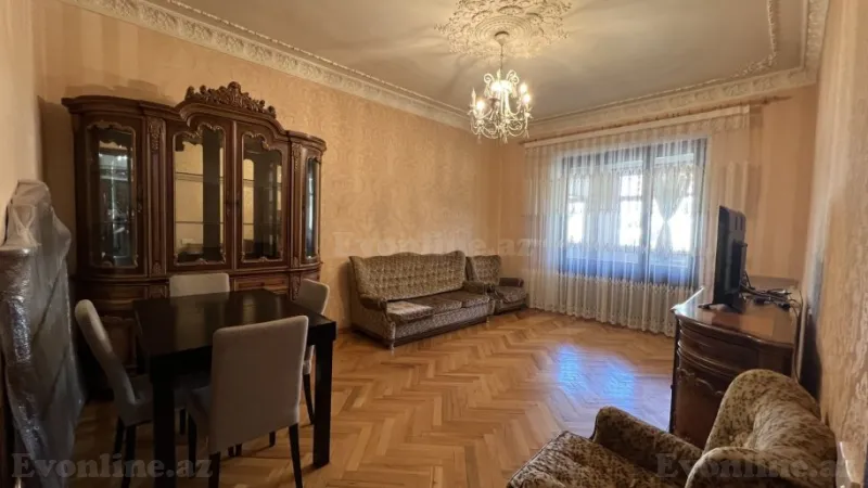 Satılır 3 otaqlı Mənzil Köhnə tikili 110 m² Xətai m.