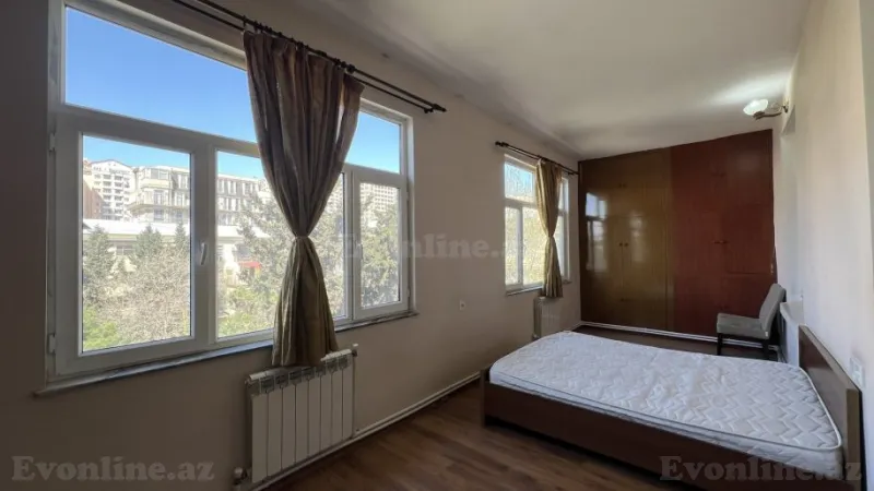 Satılır 3 otaqlı Mənzil Köhnə tikili 110 m² Xətai m. - şəkil 5