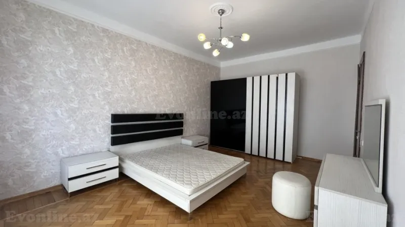 Satılır 3 otaqlı Mənzil Köhnə tikili 110 m² Xətai m. - şəkil 9