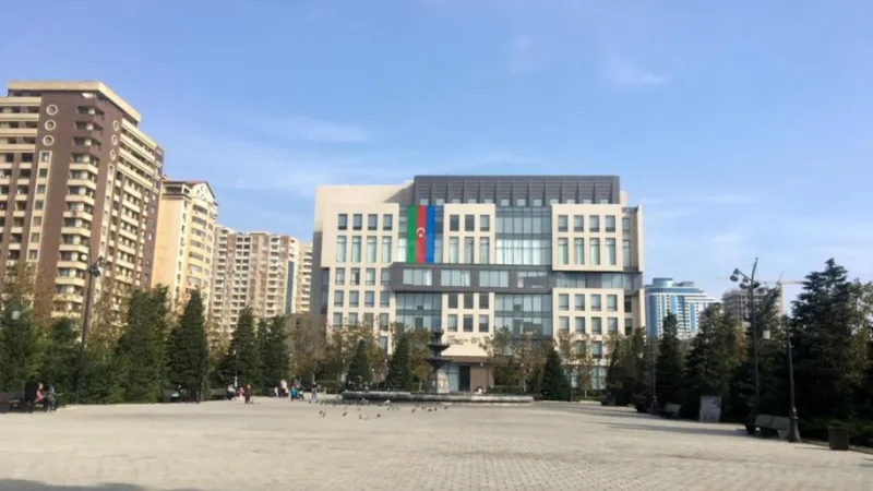 Satılır 3 otaqlı Mənzil Köhnə tikili 110 m² Xətai m. - şəkil 22