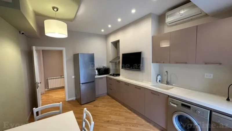 Kirayə verilir 2 otaqlı Mənzil Yeni tikili 90 m² Xətai m. - şəkil 2