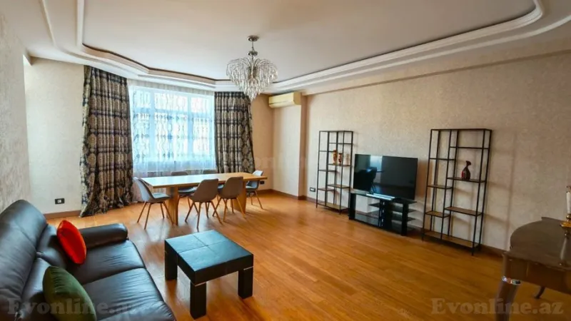 Satılır 4 otaqlı Mənzil Yeni tikili 185 m² Nizami m.