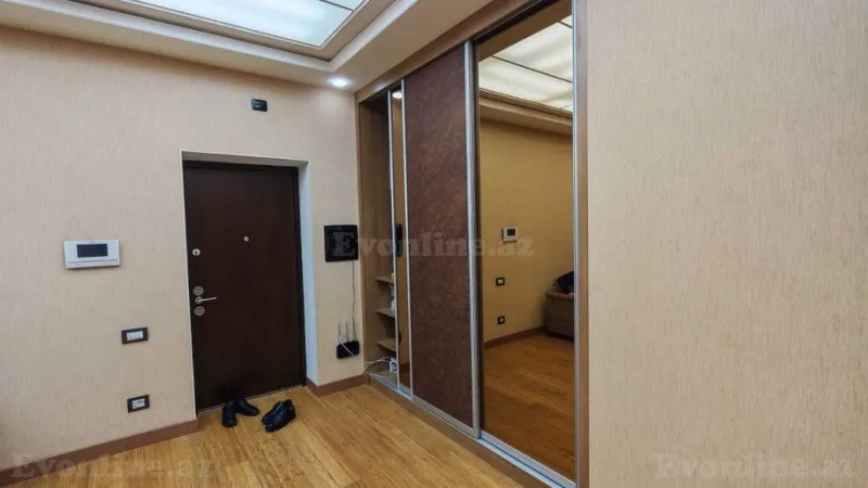 Satılır 4 otaqlı Mənzil Yeni tikili 185 m² Nizami m. - şəkil 24