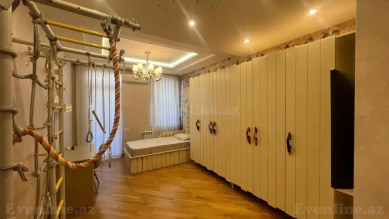 Kirayə verilir 4 otaqlı Mənzil Yeni tikili 185 m² 28 May m. - şəkil 9