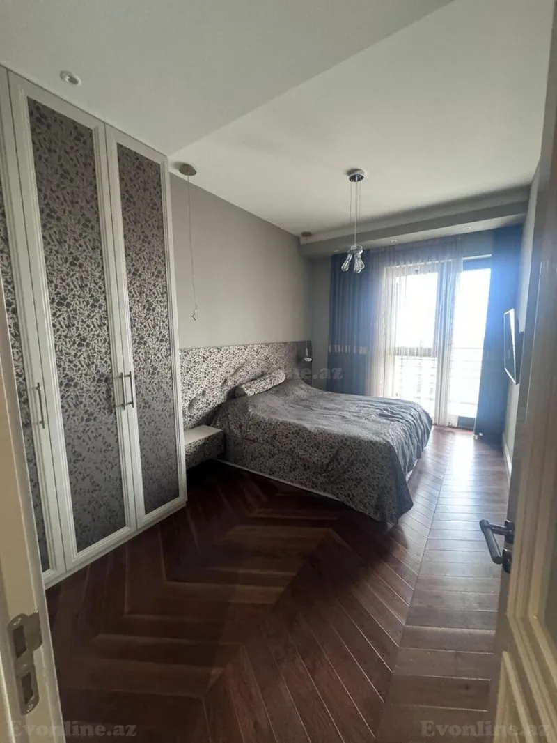 Satılır 3 otaqlı Mənzil Yeni tikili 120 m² Xətai r.