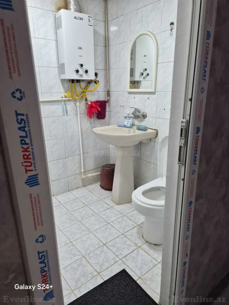 Kirayə verilir 2 otaqlı Mənzil Köhnə tikili 45 m² İnşaatçılar m. - şəkil 8