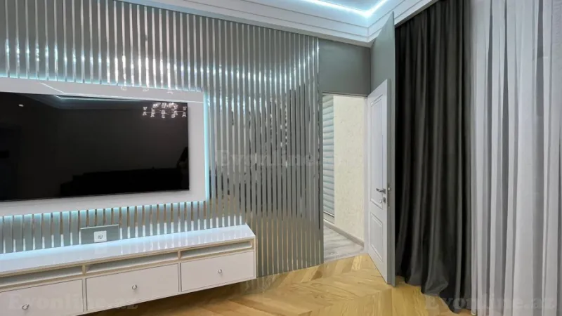 Kirayə verilir 3 otaqlı Mənzil Yeni tikili 160 m² Xətai r. - şəkil 21