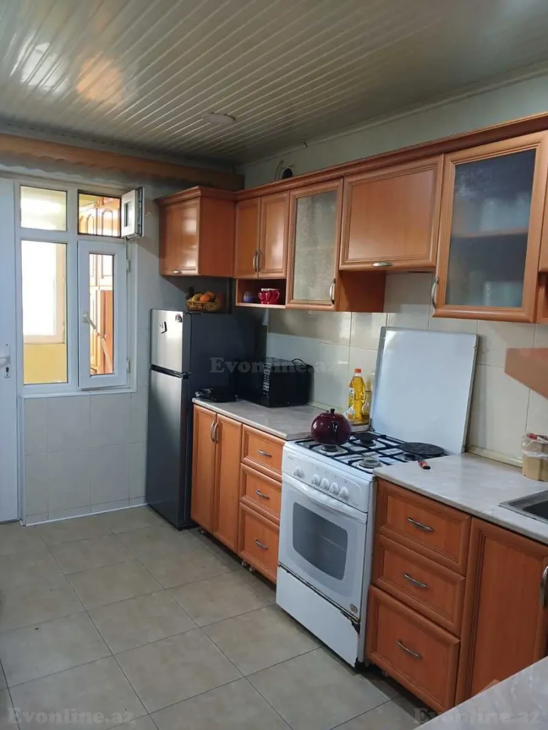 Satılır 5 otaqlı Mənzil Köhnə tikili 110 m² Badamdar - şəkil 2