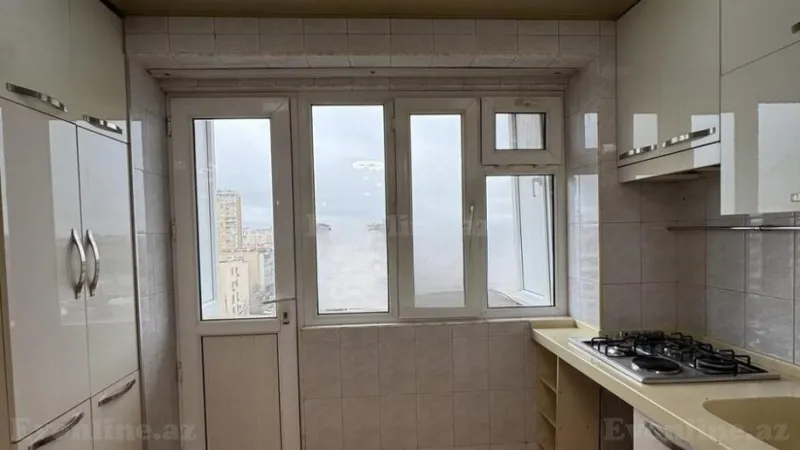 Satılır 2 otaqlı Mənzil Köhnə tikili 60 m² Xalqlar Dostluğu m. - şəkil 7