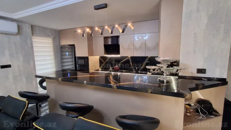 Satılır 3 otaqlı Mənzil Yeni tikili 115 m² Neftçilər m.