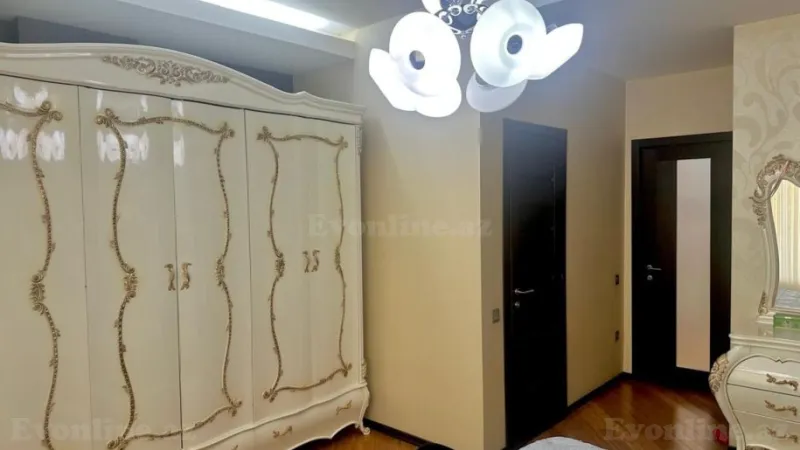 Satılır 3 otaqlı Mənzil Yeni tikili 176 m² 28 May m. - şəkil 6